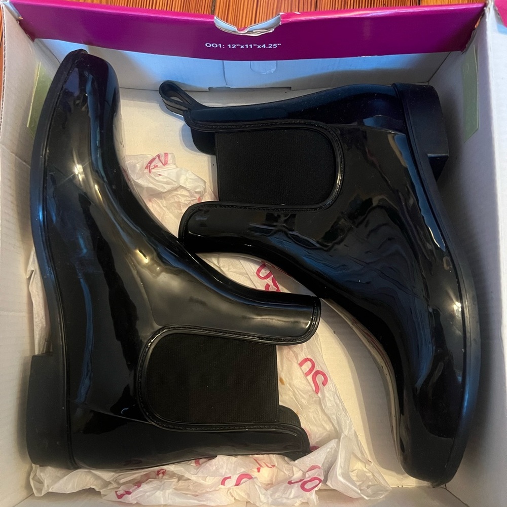 Stylish Black Women's rain boots